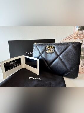 Chanel O Pouch 19